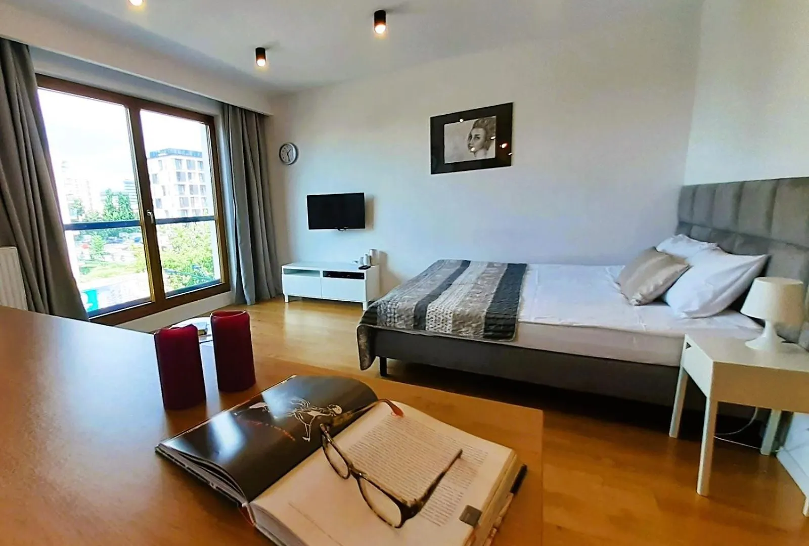 Vista Residence Spire Warsaw Apartment