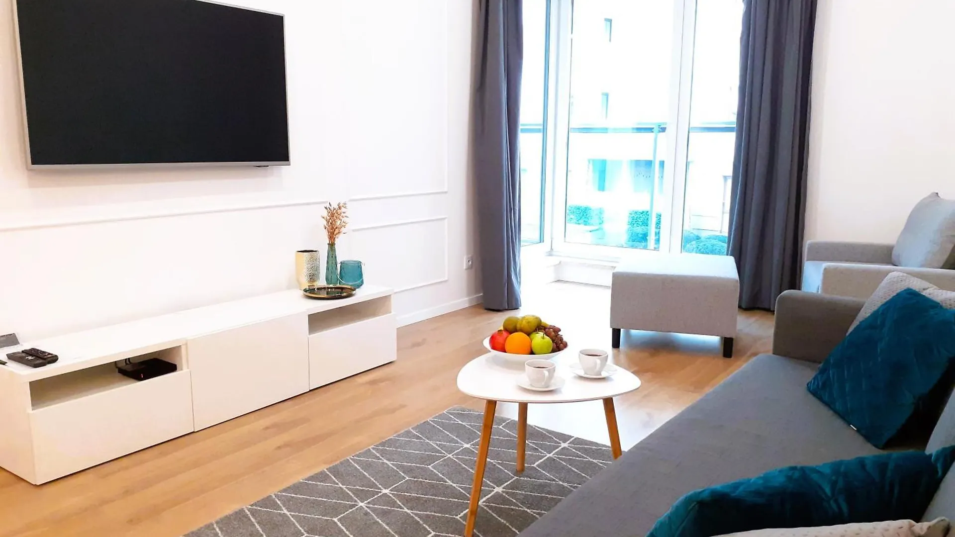 Apartment Vista Residence Spire Warsaw